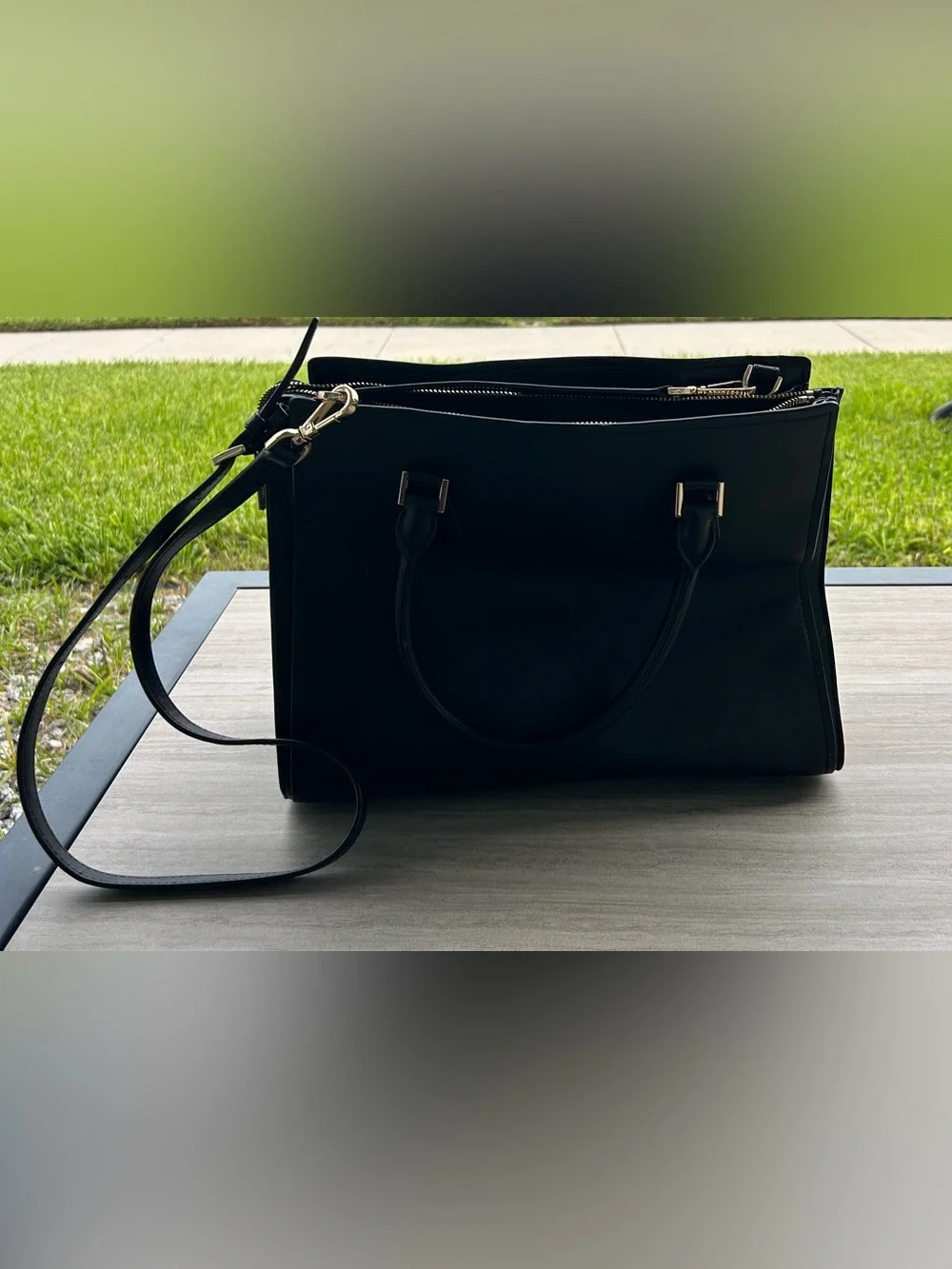 Michael Kors Sheila Medium Satchel Shoulder Bag Center Zip Black